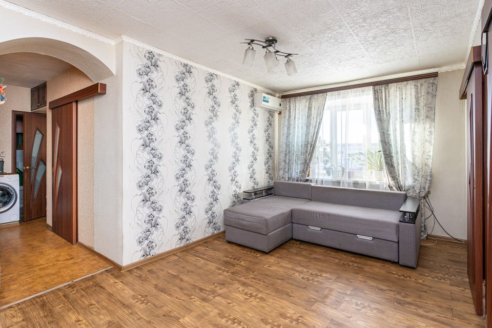 Продаётся 4-комнатная квартира, 61.2 м²