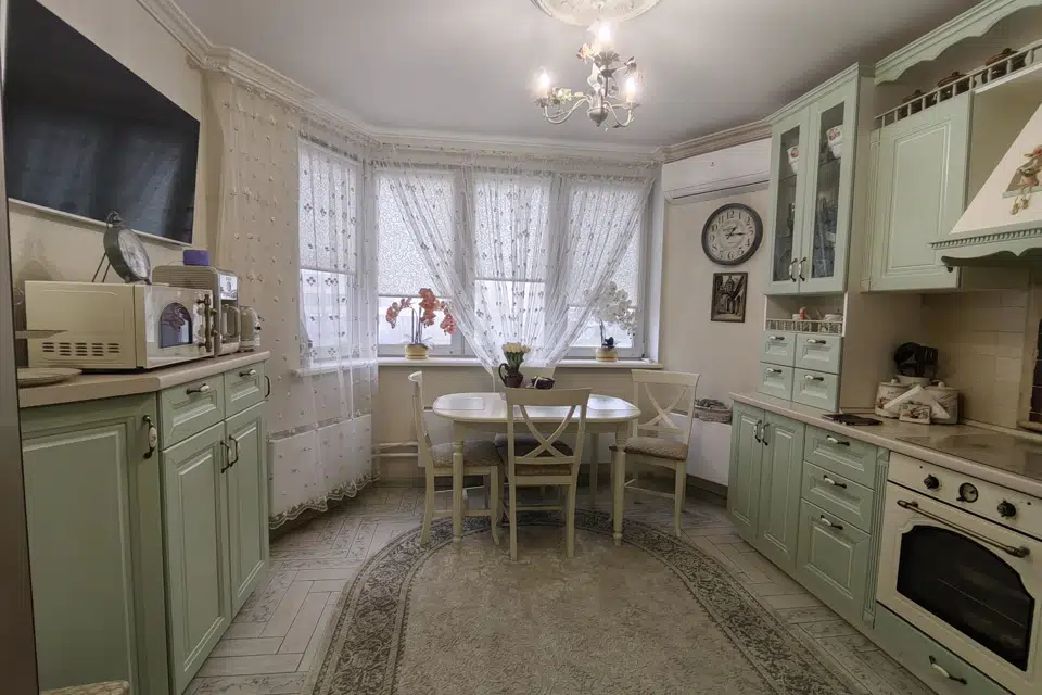 Продаётся 2-комнатная квартира, 60.5 м²