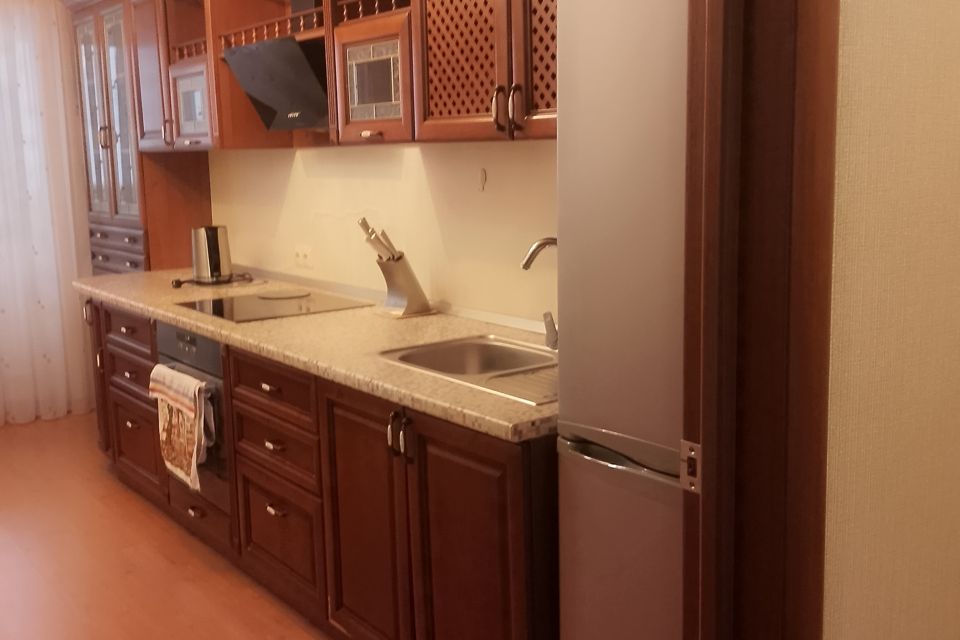 Продаётся 2-комнатная квартира, 72.7 м²