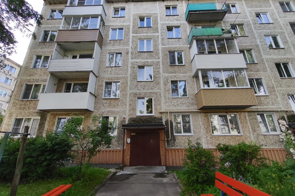 Продаётся 4-комнатная квартира, 60.1 м²