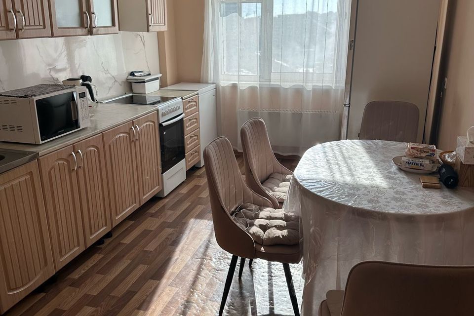 Продаётся 1-комнатная квартира, 38 м²
