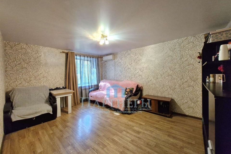 Продаётся 1-комнатная квартира, 38.6 м²
