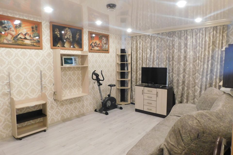 Продаётся 1-комнатная квартира, 42 м²