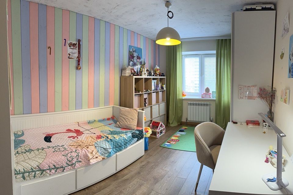 Продаётся 3-комнатная квартира, 113 м²
