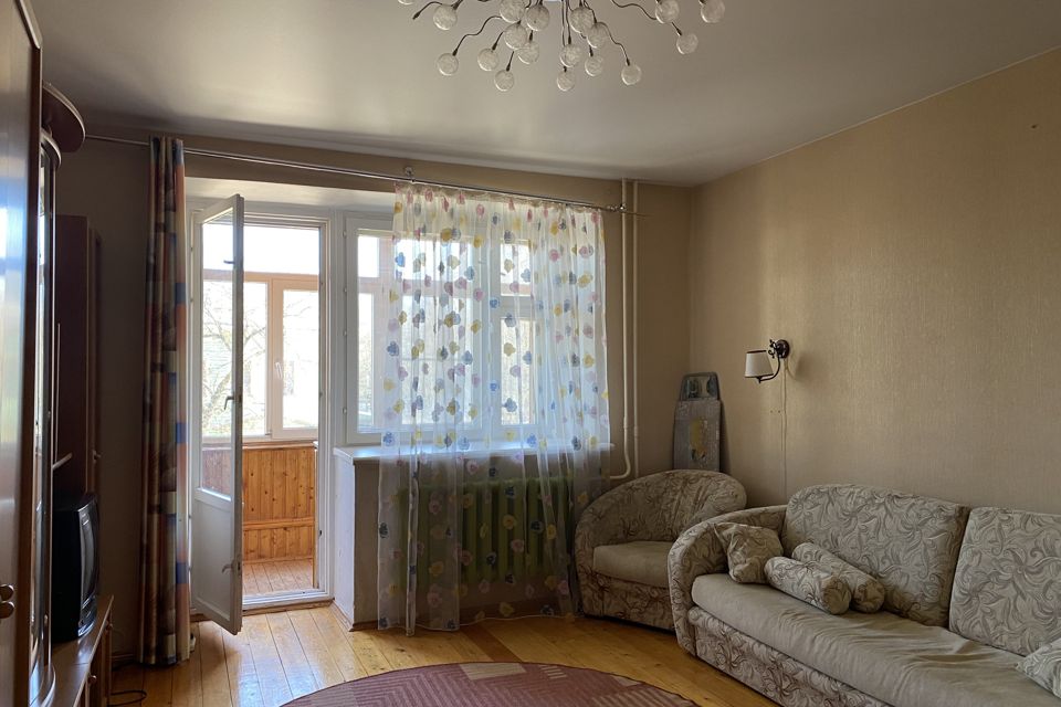 Продаётся 2-комнатная квартира, 69.8 м²