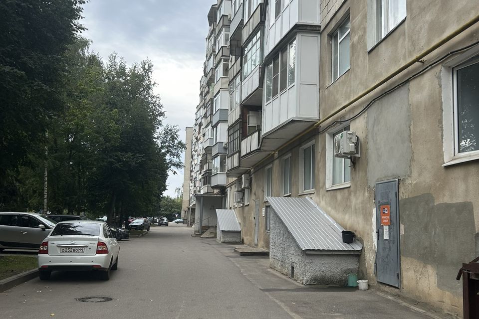 Продаётся 4-комнатная квартира, 61 м²