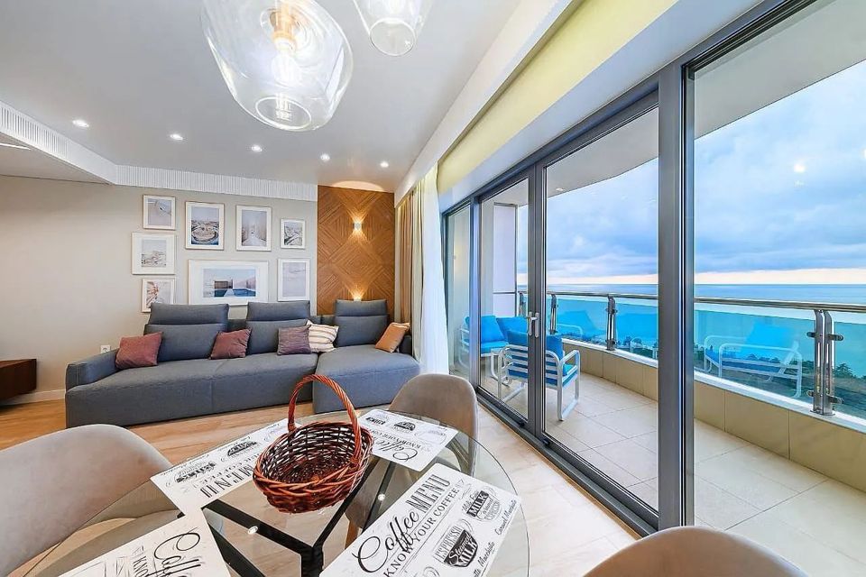 Продаётся 3-комнатная квартира, 107 м²
