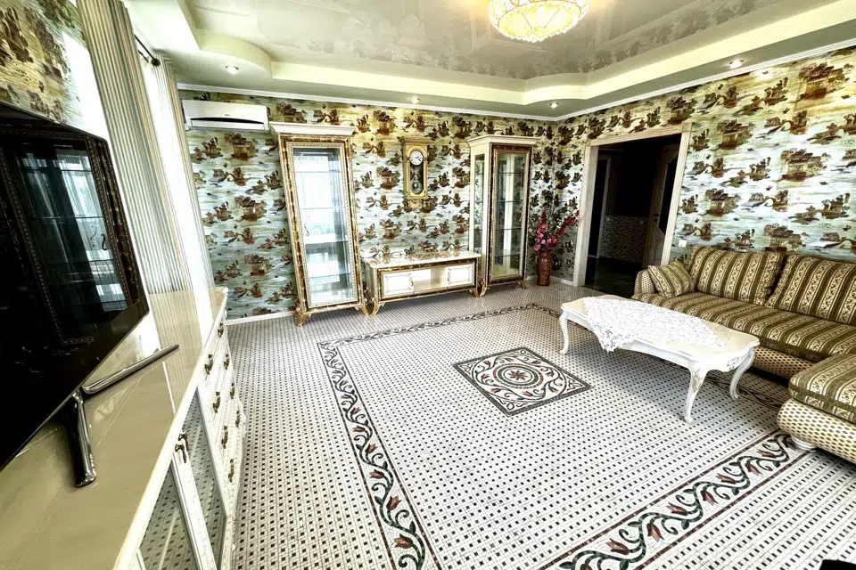 Продаётся 2-комнатная квартира, 70.6 м²