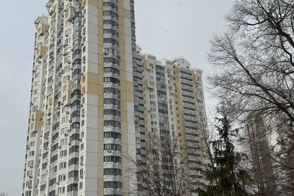 Продаётся 3-комнатная квартира, 98 м²