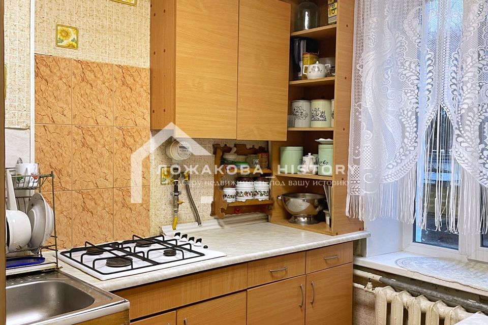 Продаётся 3-комнатная квартира, 37.9 м²