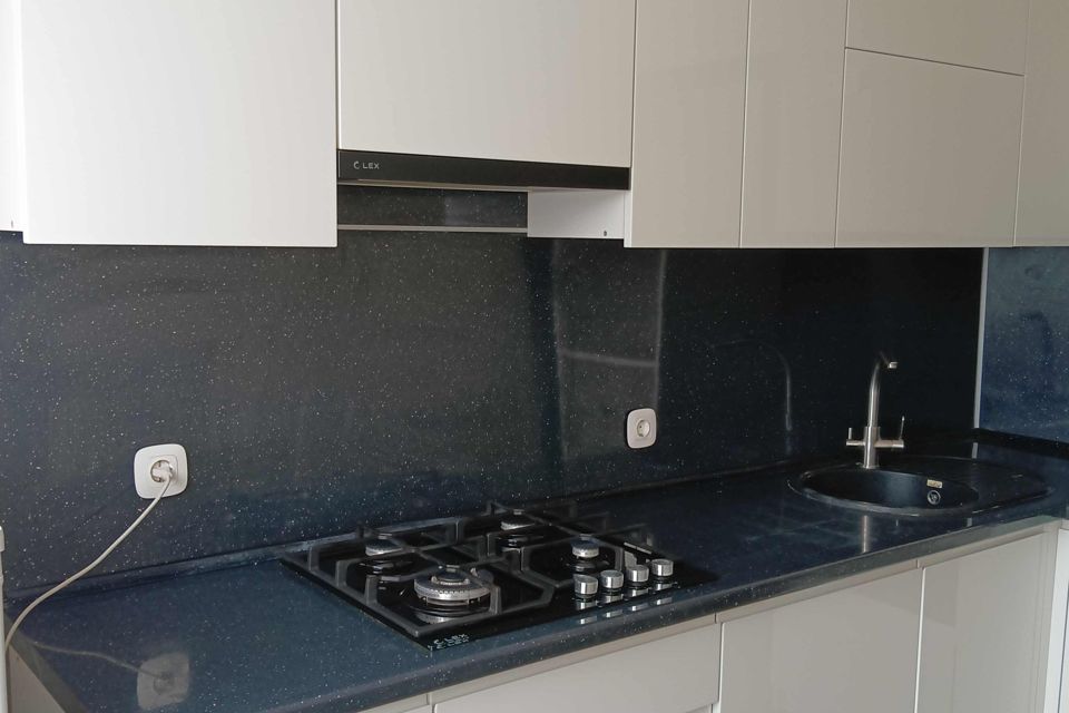Продаётся 3-комнатная квартира, 63.8 м²
