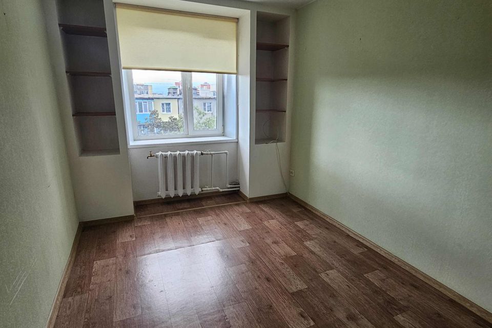Продаётся 3-комнатная квартира, 58.1 м²