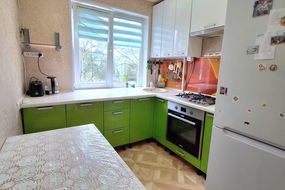 Продаётся 3-комнатная квартира, 47.6 м²