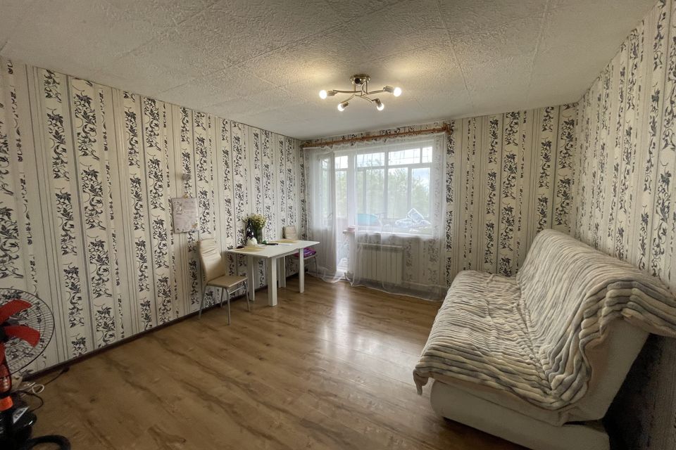 Продаётся 4-комнатная квартира, 57.3 м²