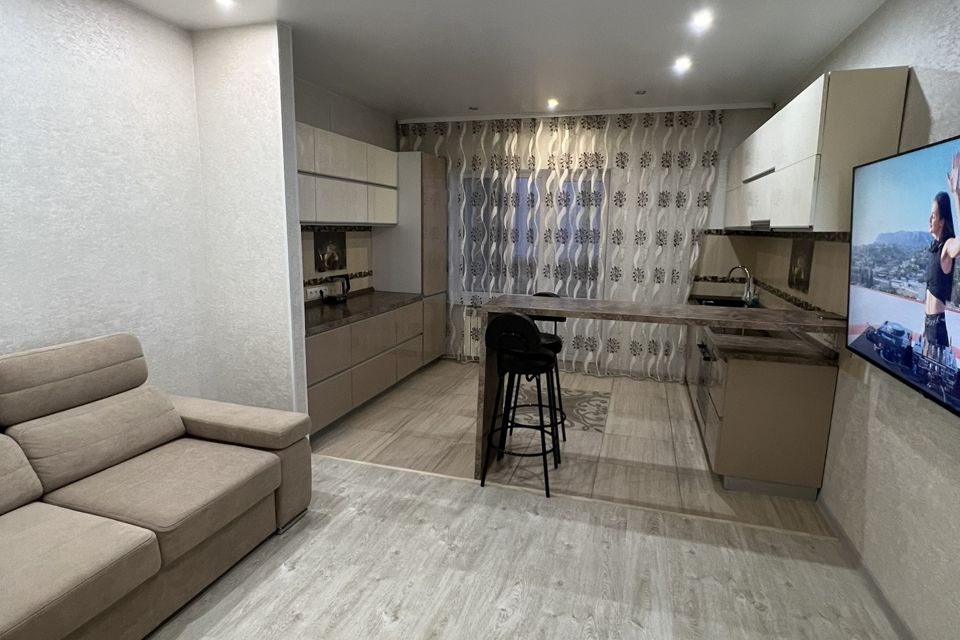 Продаётся 1-комнатная квартира, 42.7 м²