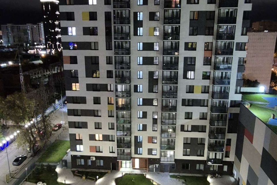 Сдаётся 1-комнатная квартира, 43 м²