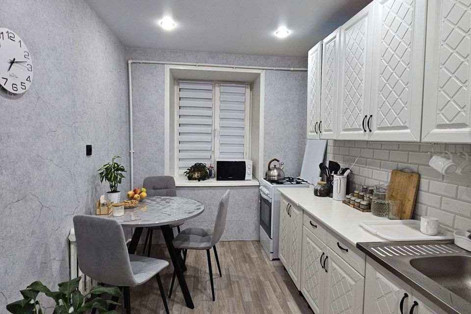 Продаётся 3-комнатная квартира, 59.5 м²