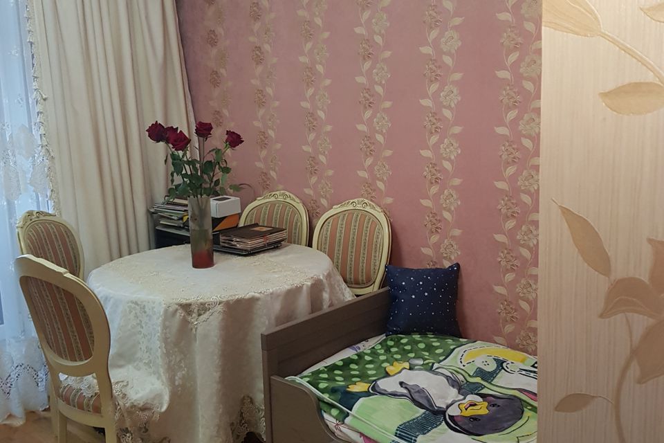Продаётся 3-комнатная квартира, 50.3 м²