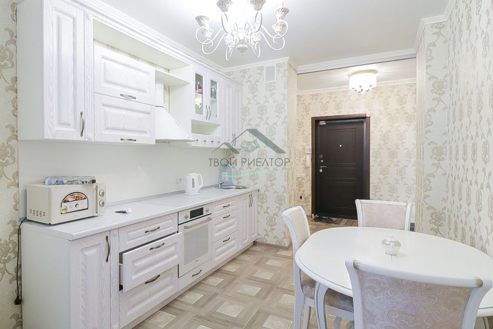 Сдаётся 2-комнатная квартира, 70 м²