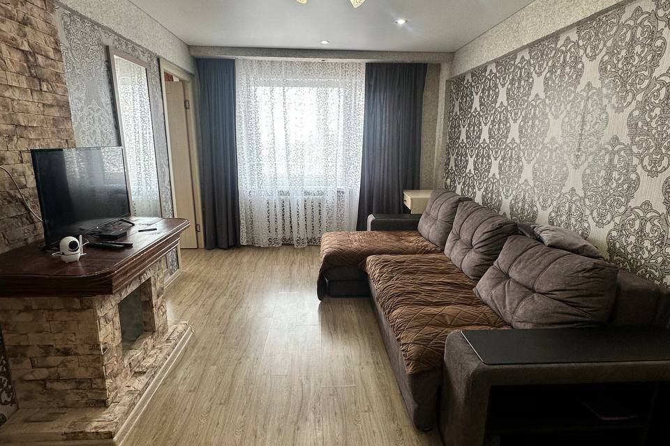 Продаётся 4-комнатная квартира, 59.4 м²