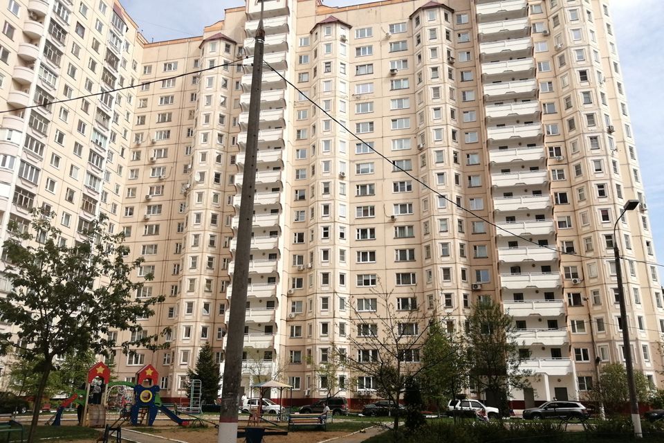 Продаётся 1-комнатная квартира, 47.7 м²