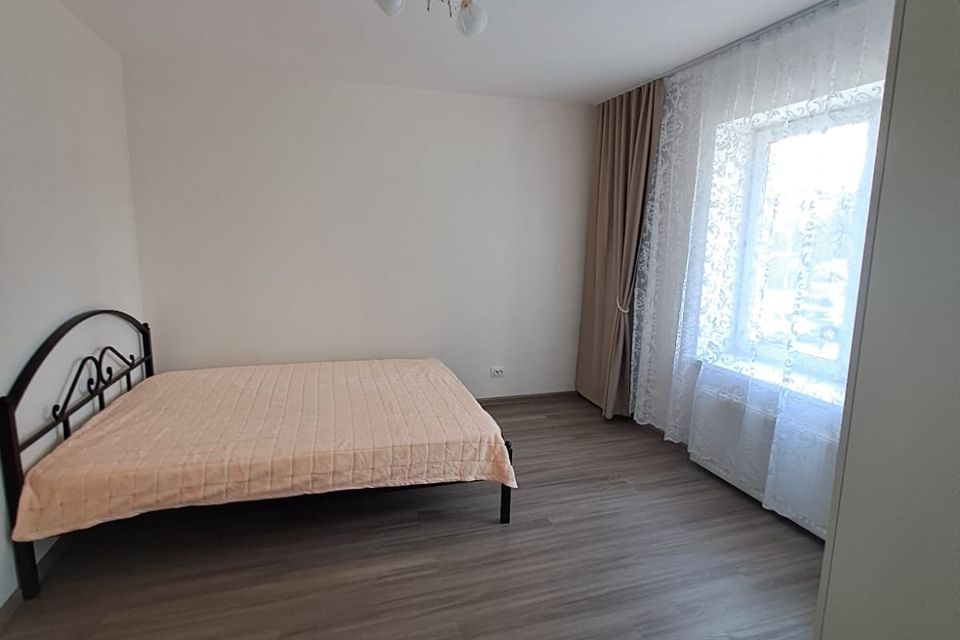 Сдаётся 2-комнатная квартира, 60.5 м²