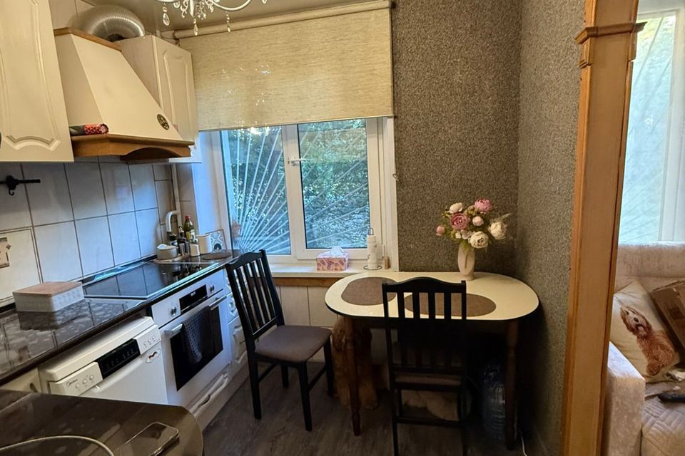 Продаётся 3-комнатная квартира, 56 м²