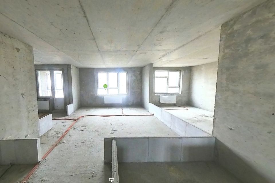 Продаётся 4-комнатная квартира, 102 м²