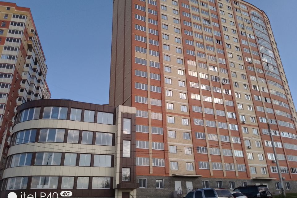 Продаётся 2-комнатная квартира, 76.3 м²