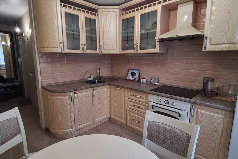Продаётся 2-комнатная квартира, 48.3 м²
