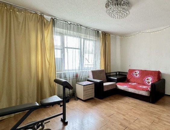 Продаётся 4-комнатная квартира, 74.6 м²