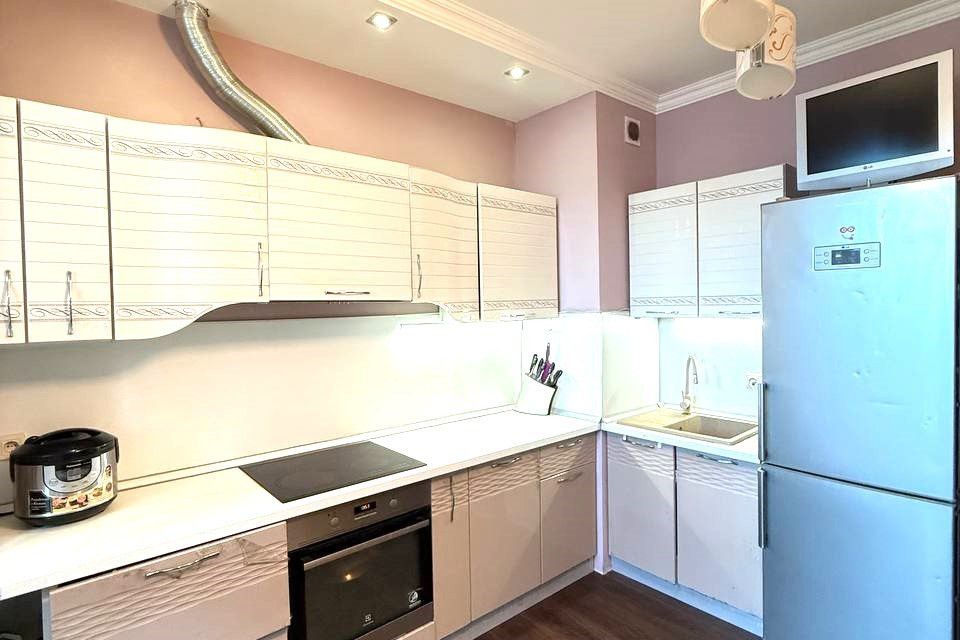 Продаётся 2-комнатная квартира, 65 м²