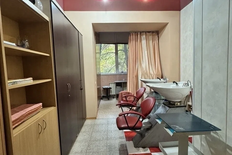 Продаётся помещение своб. назначения, 288 м²