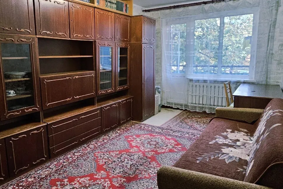 Продаётся 4-комнатная квартира, 82 м²