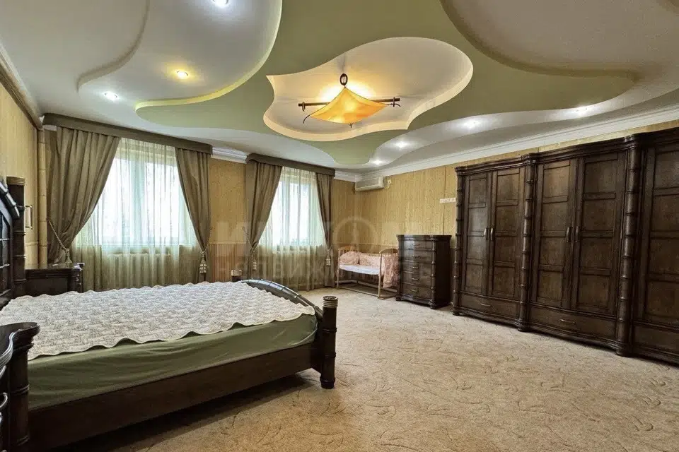 Продаётся 2-этажный дом, 418 м²