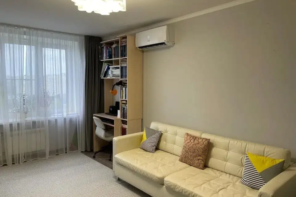 Продаётся 2-комнатная квартира, 49.6 м²