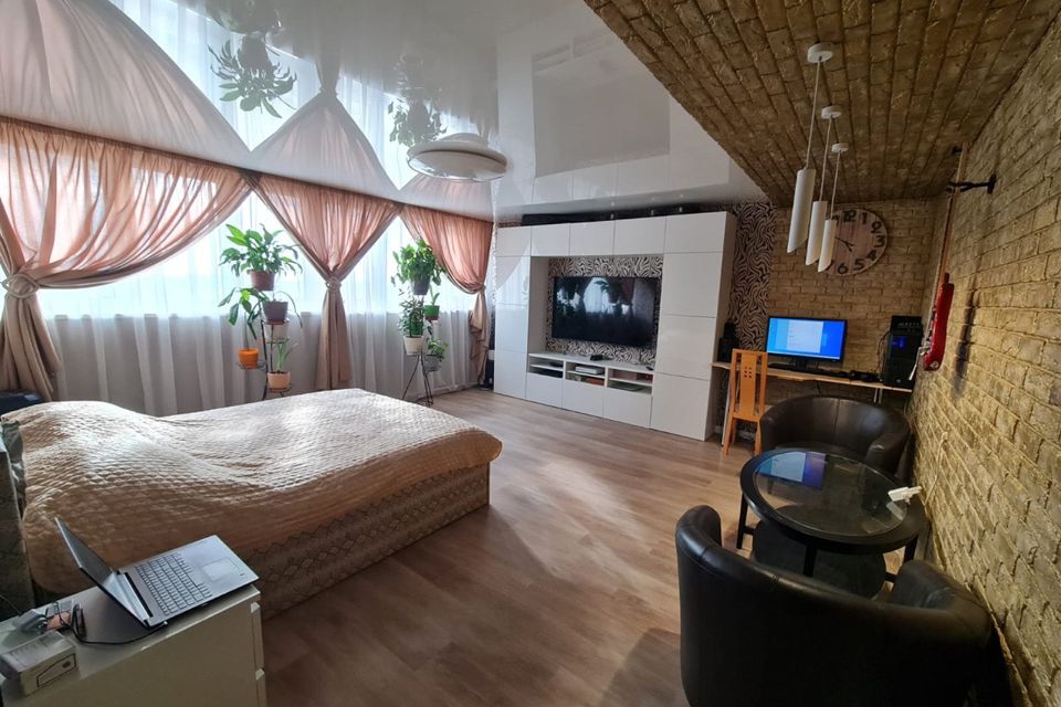 Продаётся 3-комнатная квартира, 120 м²