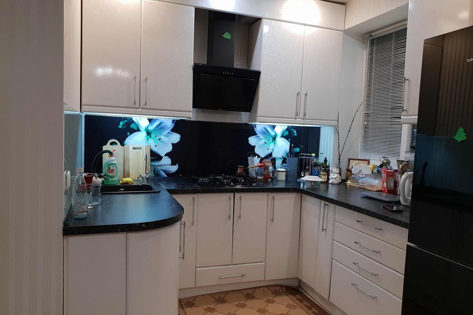 Сдаётся 4-комнатная квартира, 74 м²