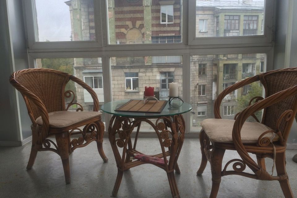 Продаётся 2-комнатная квартира, 58.2 м²