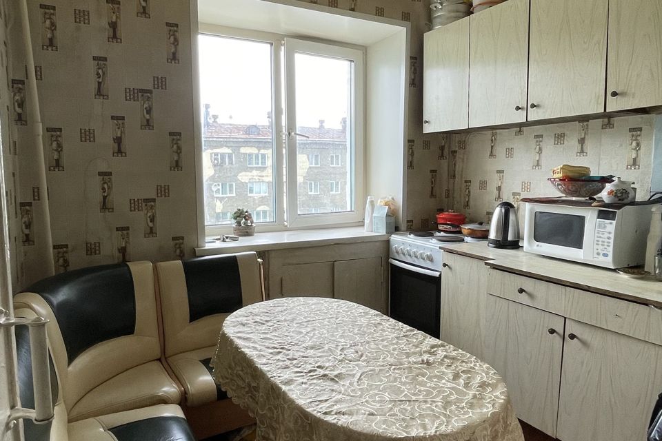 Продаётся 2-комнатная квартира, 42.7 м²