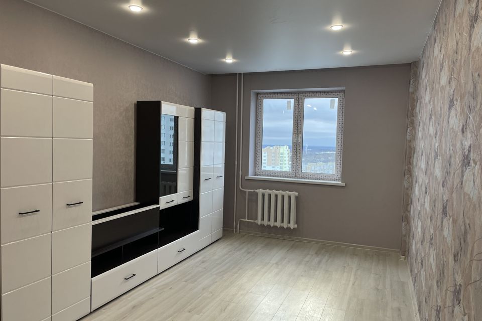 Продаётся 1-комнатная квартира, 43.2 м²