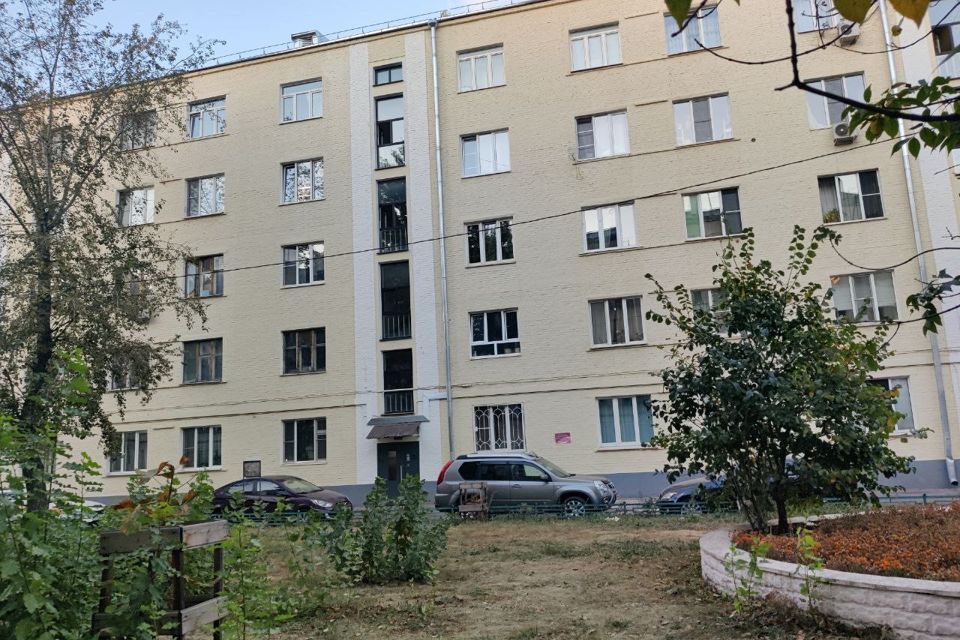 Продаётся 2 комнаты в 4-комн. квартире, 16.1 м²