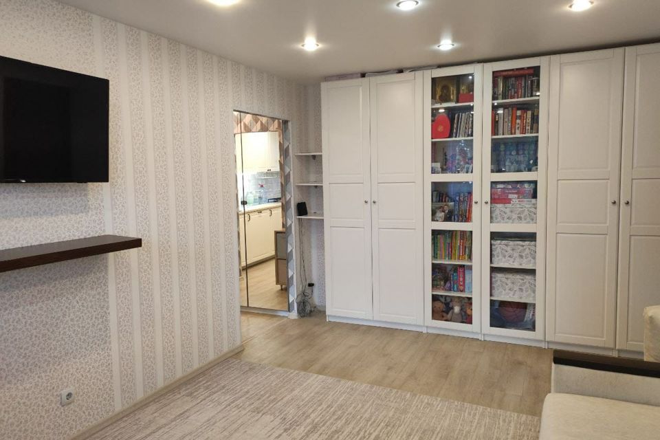 Продаётся 3-комнатная квартира, 58.3 м²