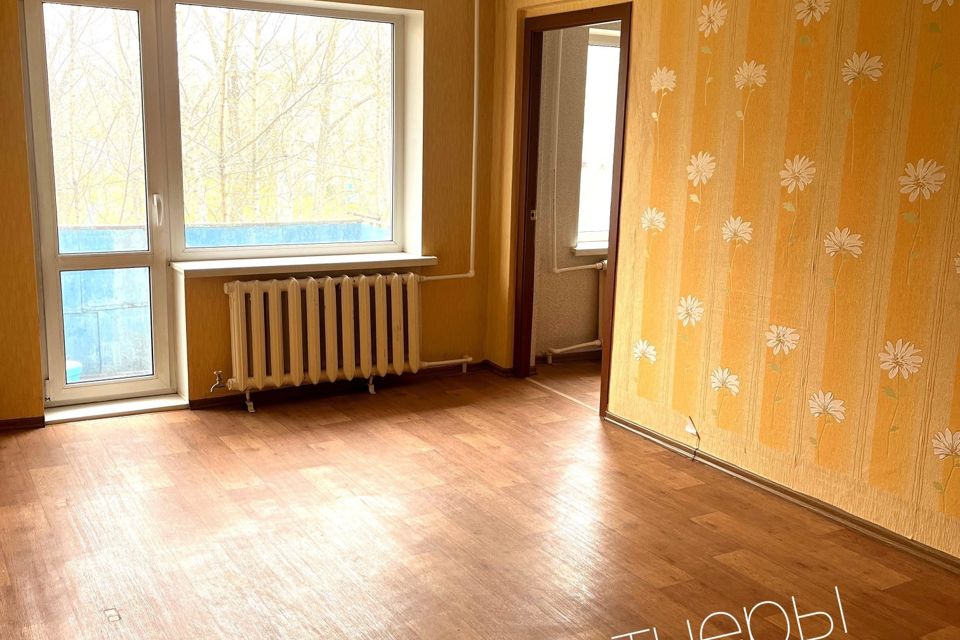 Продаётся 4-комнатная квартира, 58.2 м²