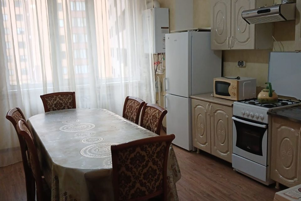 Сдаётся 3-комнатная квартира, 93 м²