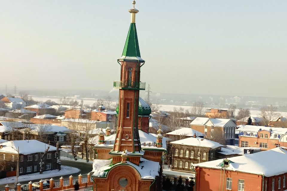 Продаётся 4-комнатная квартира, 132.6 м²