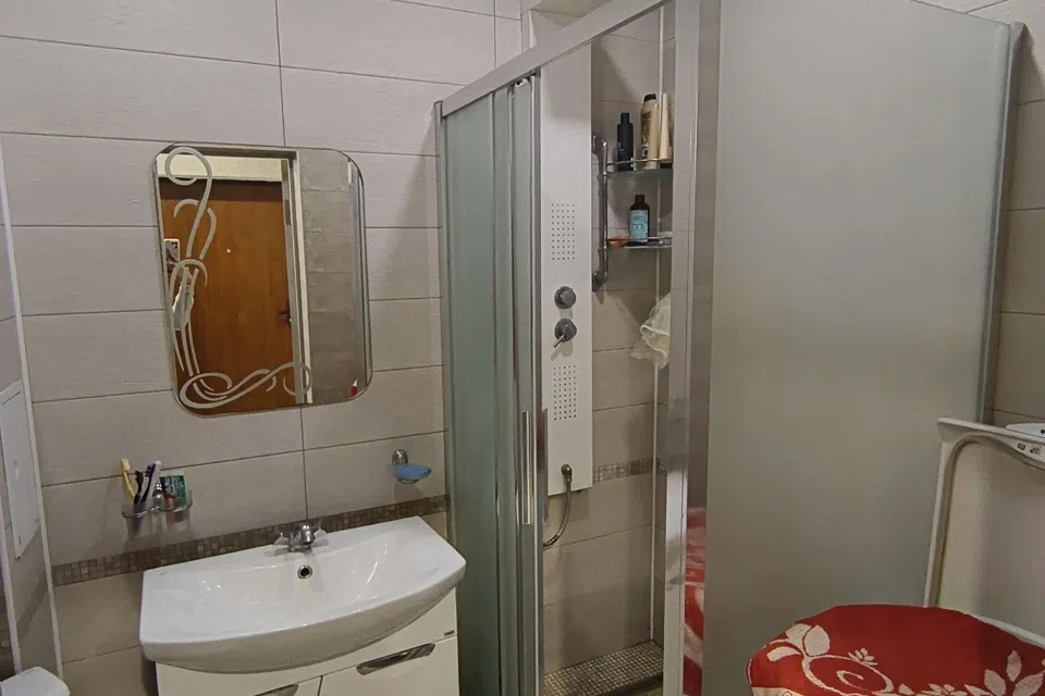 Продаётся 3-комнатная квартира, 54.4 м²
