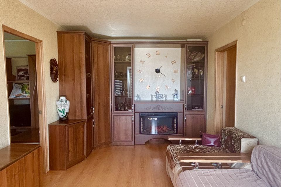 Продаётся 4-комнатная квартира, 61.2 м²