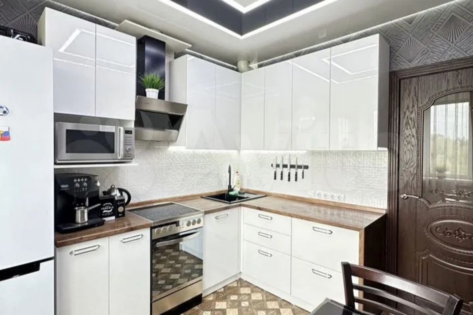 Продаётся 4-комнатная квартира, 79.9 м²