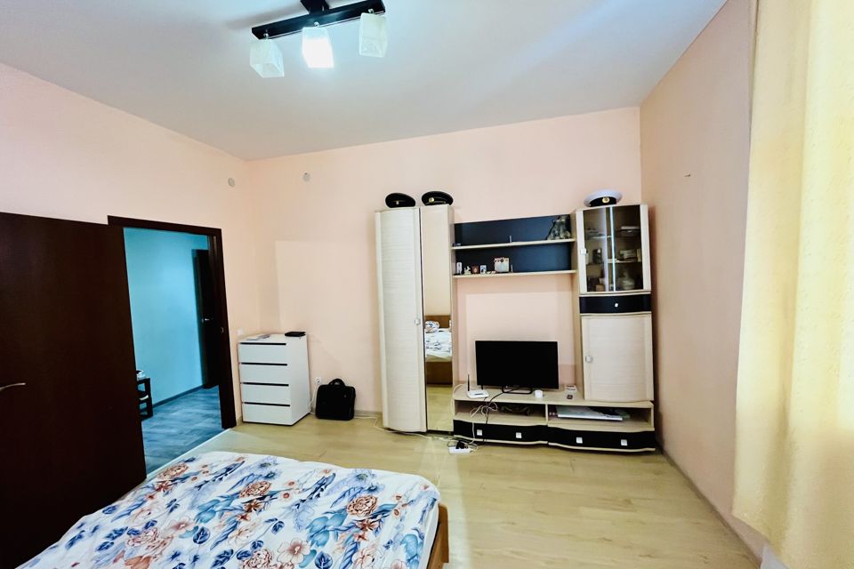Продаётся 1-комнатная квартира, 43.3 м²